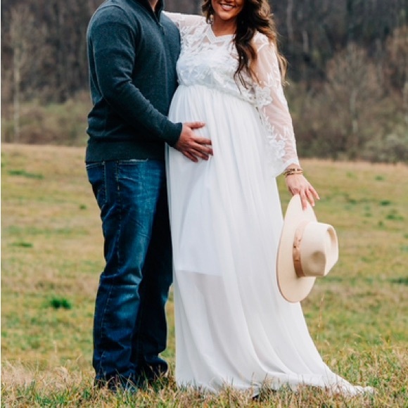 White flowy maternity dress - Picture 1 of 1